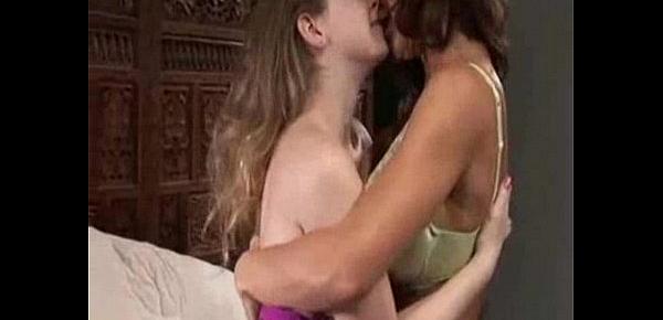  mature woman a young woman teaches the art of lesbian sex